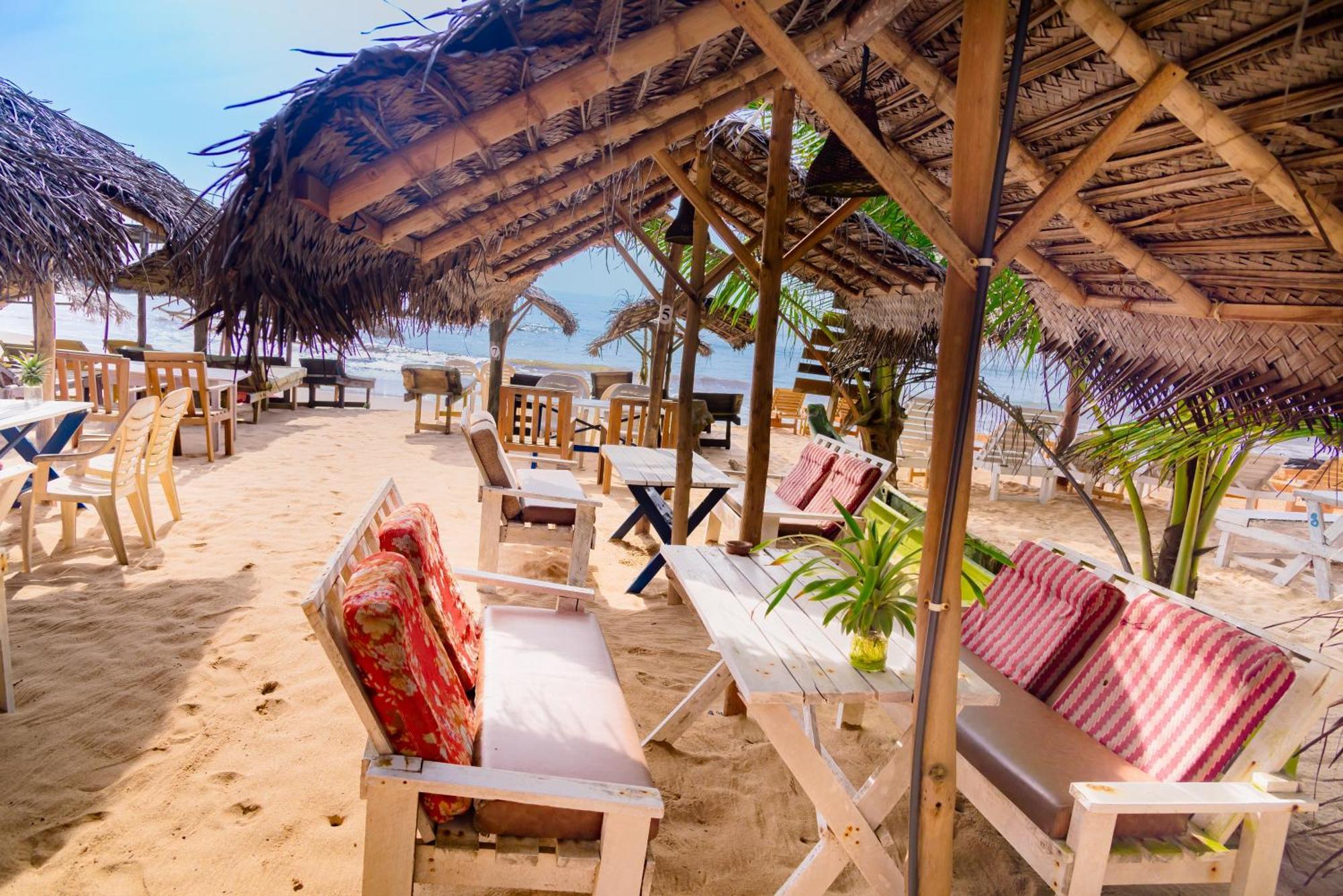 Golden Surfer Beach Hotel Tangalle Ngoại thất bức ảnh