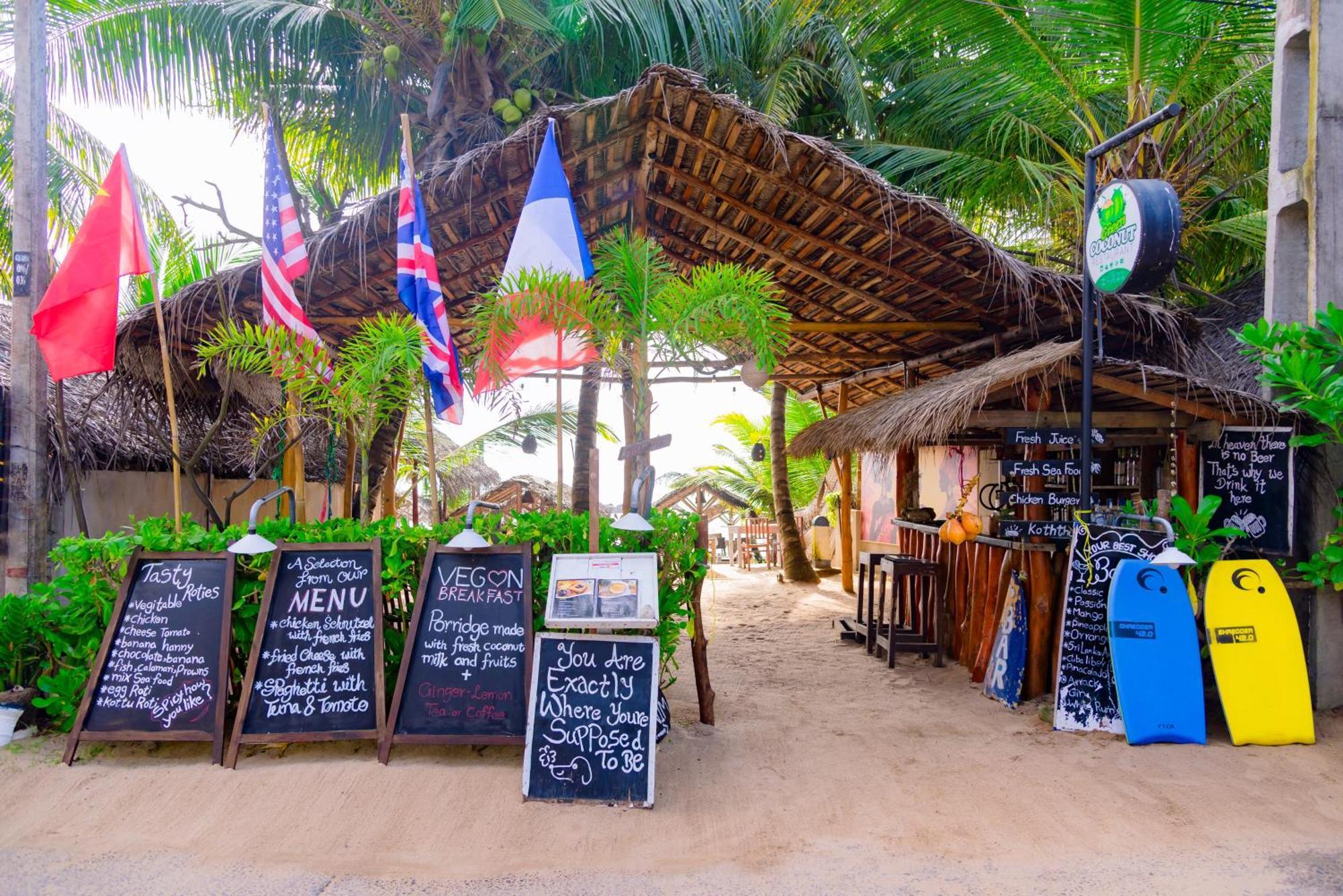Golden Surfer Beach Hotel Tangalle Ngoại thất bức ảnh