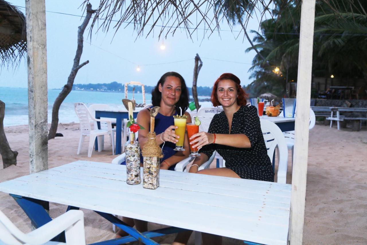 Golden Surfer Beach Hotel Tangalle Ngoại thất bức ảnh