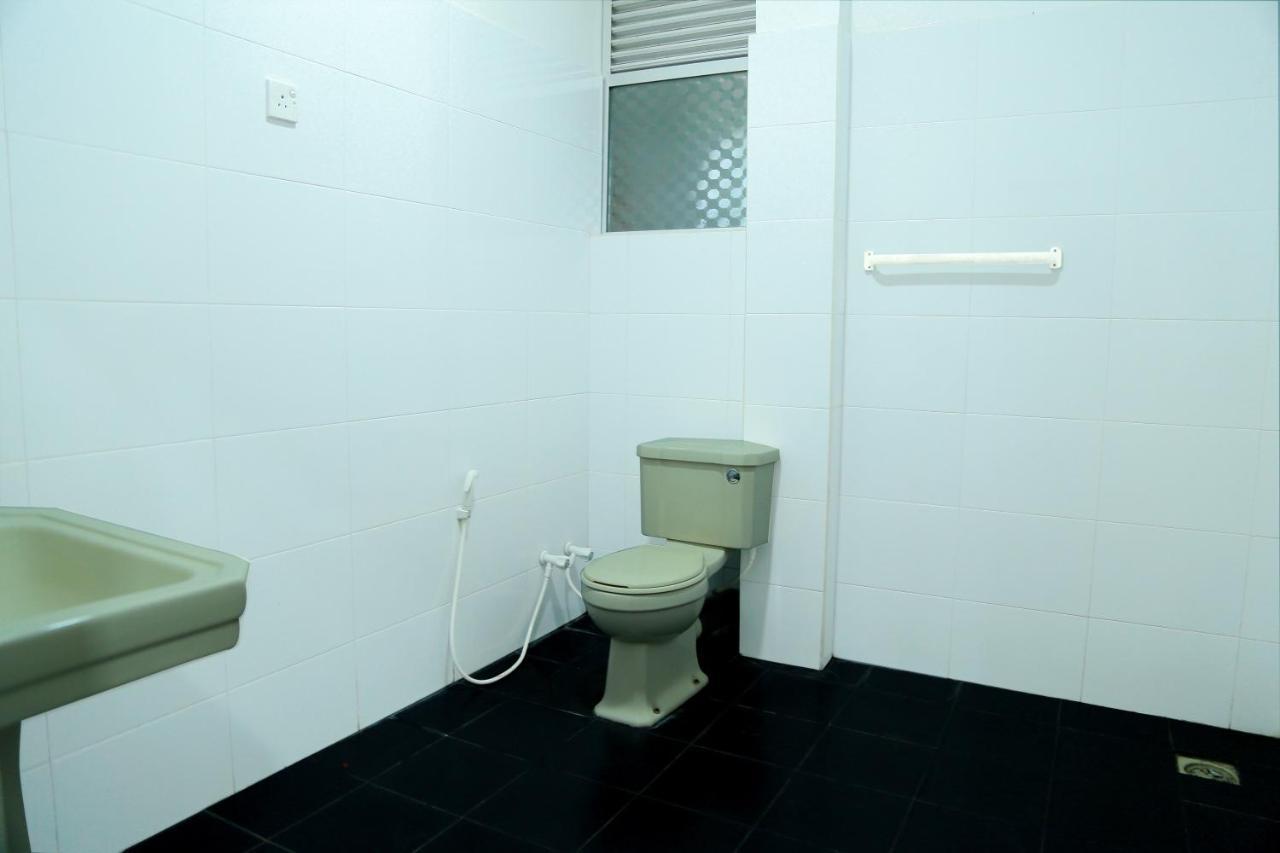 Golden Surfer Beach Hotel Tangalle Ngoại thất bức ảnh
